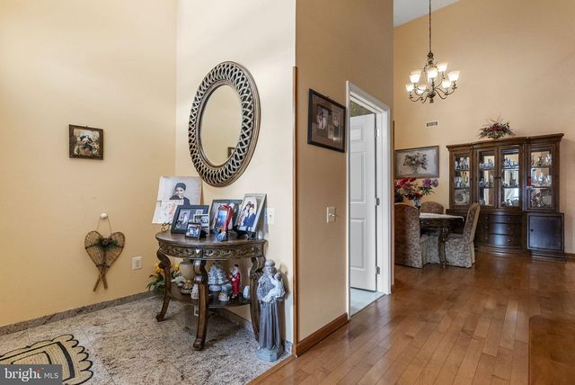 15 KRESSON CT, Berlin, NJ 08009