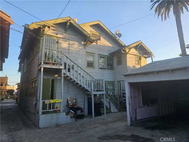 2201 Cambridge, Los Angeles, CA 90006