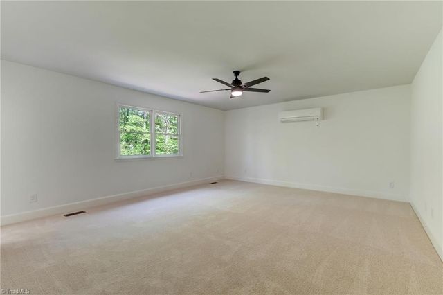 612 Willoughby Boulevard, Greensboro, NC 27408