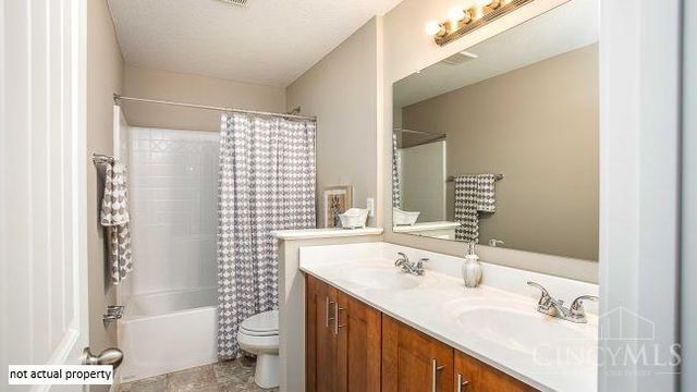 3101 Canvasback Court, Franklin Twp, OH 45005