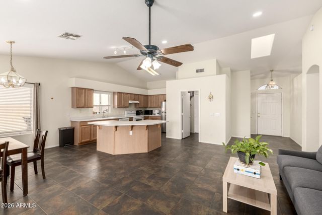 18604 N 30th Place, Phoenix, AZ 85050