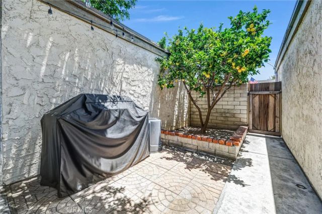 2035 E Blackwood, Anaheim, CA 92806