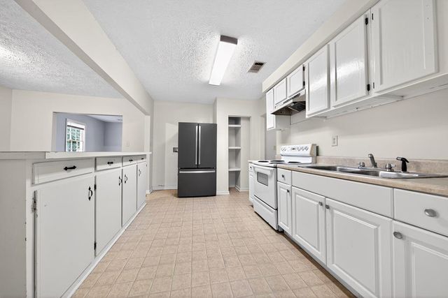1717 Alta Vista, Columbus, GA 31907