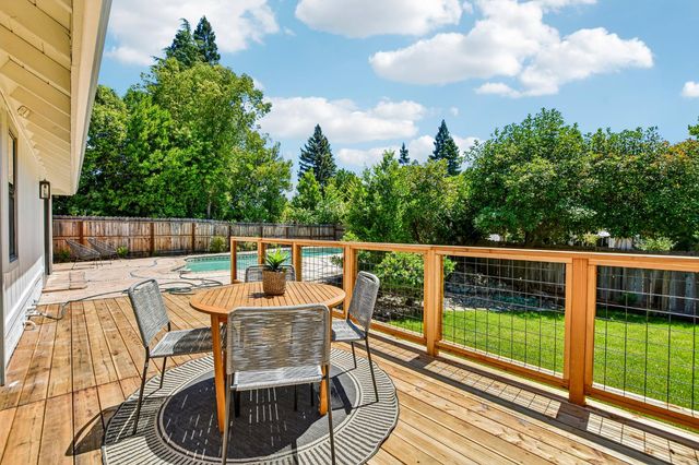 101 Monticito Ct, Roseville, CA 95678