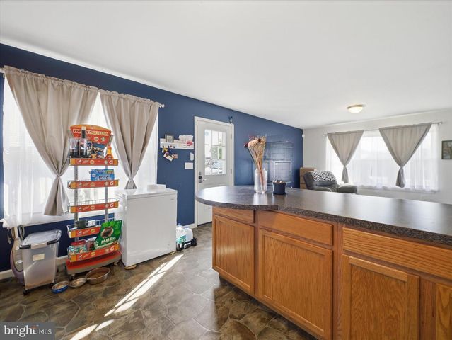6 WALLEYE DR, Shippensburg, PA 17257