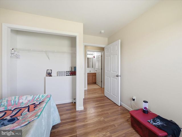 6 WALLEYE DR, Shippensburg, PA 17257