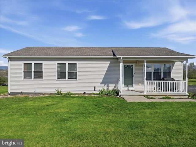 6 WALLEYE DR, Shippensburg, PA 17257