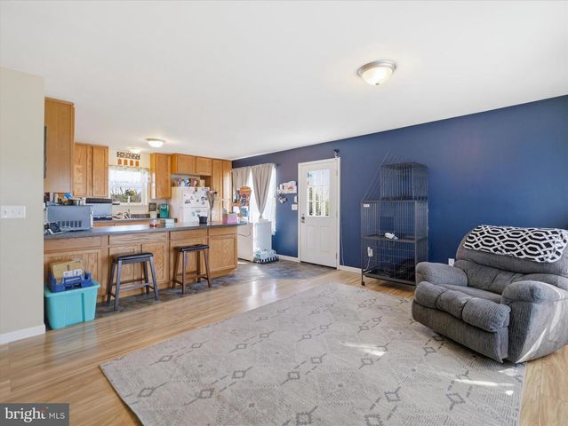 6 WALLEYE DR, Shippensburg, PA 17257