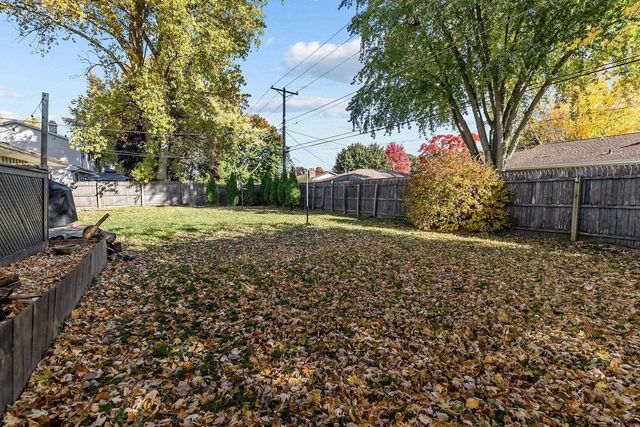 1224 S MATTHIAS STREET, Appleton, WI 54915