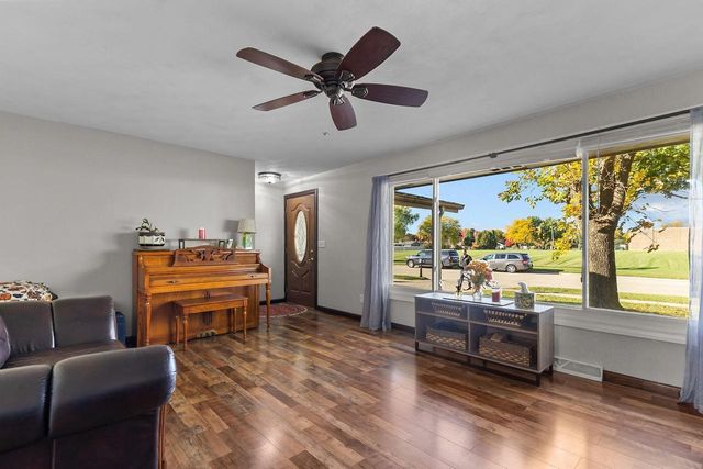 1224 S MATTHIAS STREET, Appleton, WI 54915