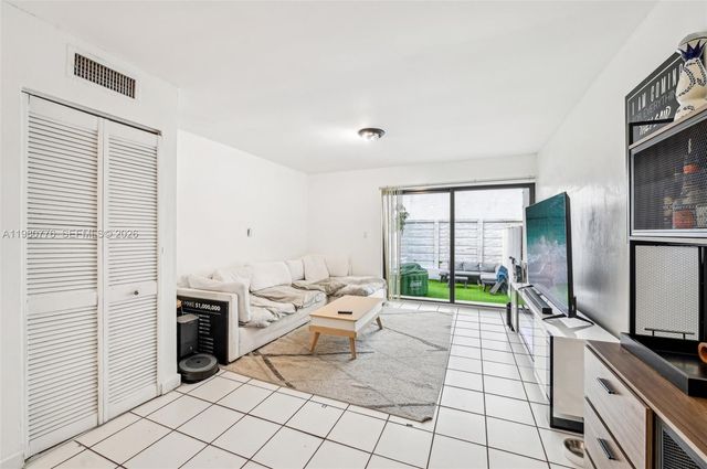 1901 S River Drive 16B, Miami, FL 33125