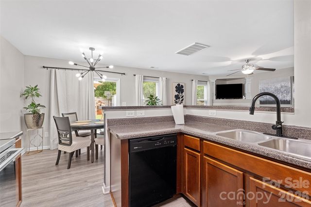 835 Rook Road, Charlotte, NC 28216