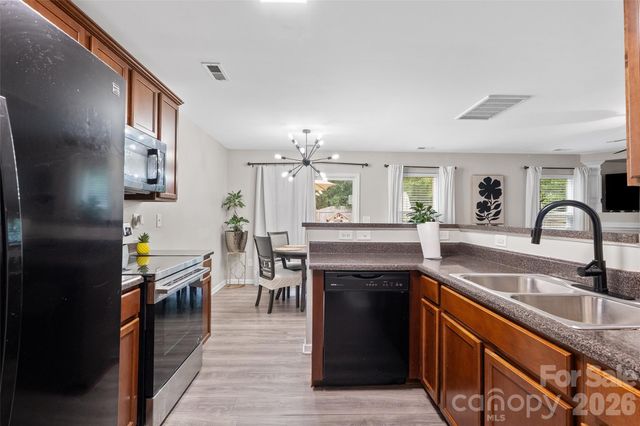 835 Rook Road, Charlotte, NC 28216