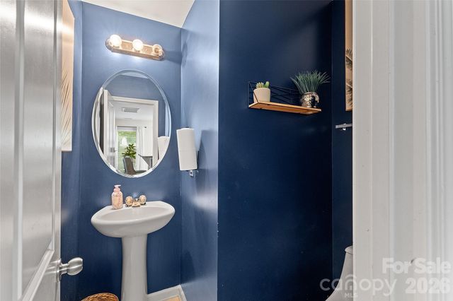 835 Rook Road, Charlotte, NC 28216