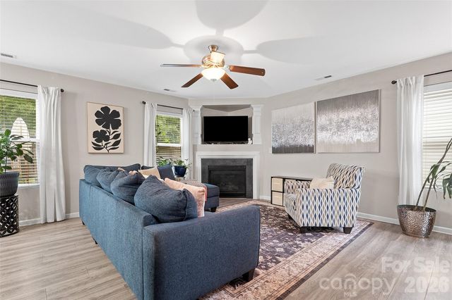 835 Rook Road, Charlotte, NC 28216