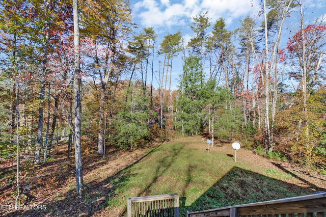 736 Siever Rd, Crossville, TN 38572