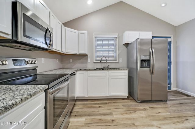 736 Siever Rd, Crossville, TN 38572