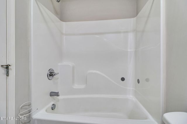 736 Siever Rd, Crossville, TN 38572