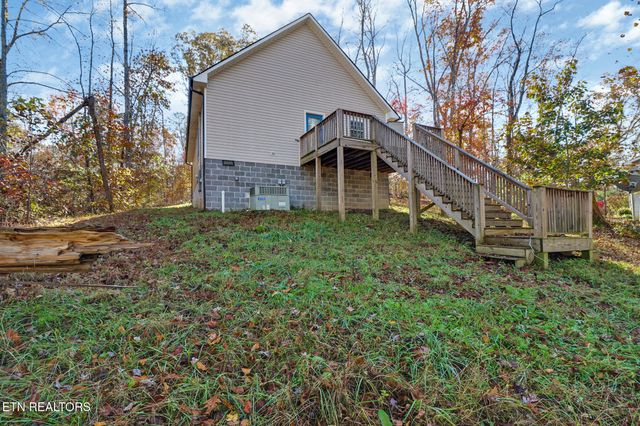 736 Siever Rd, Crossville, TN 38572