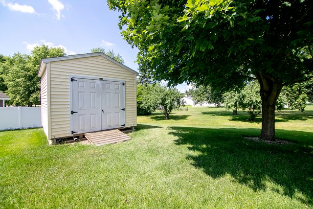 1642 Waterberry Court, Bourbonnais, IL 60914