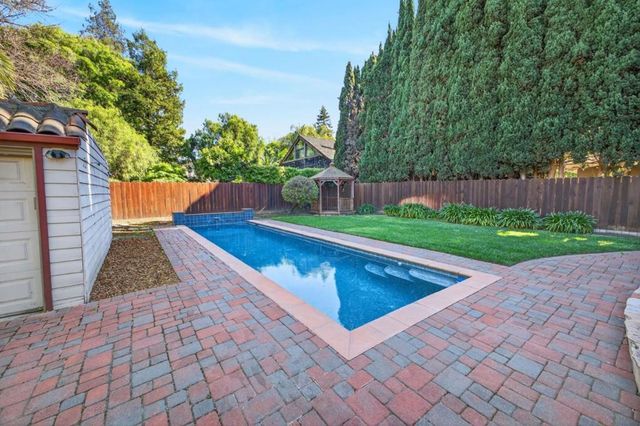 1270 Mckendrie Street, San Jose, CA 95126