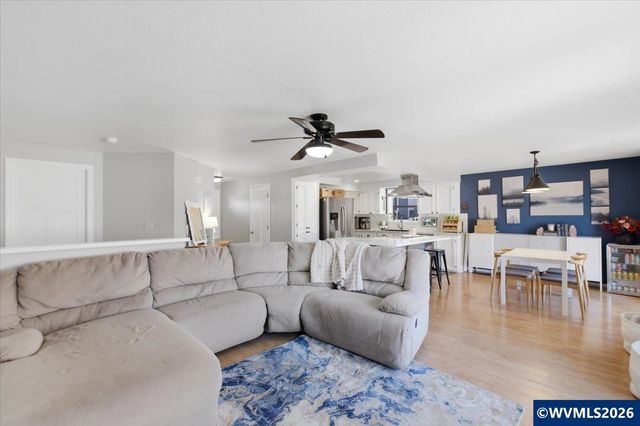 1017 Eastwind Ct N, Keizer, OR 97303