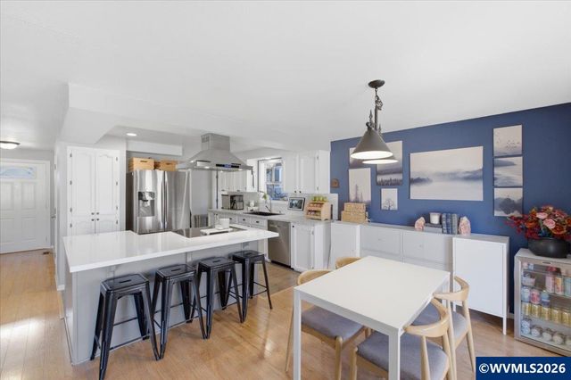 1017 Eastwind Ct N, Keizer, OR 97303