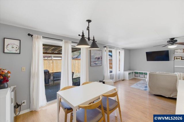 1017 Eastwind Ct N, Keizer, OR 97303