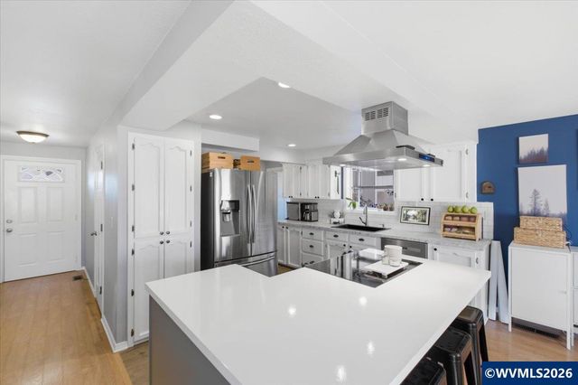 1017 Eastwind Ct N, Keizer, OR 97303