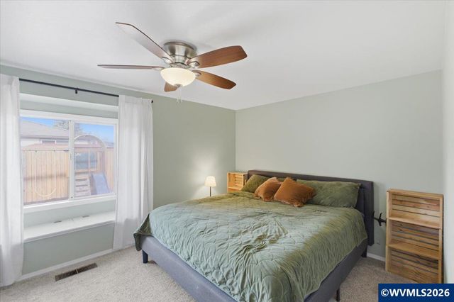 1017 Eastwind Ct N, Keizer, OR 97303