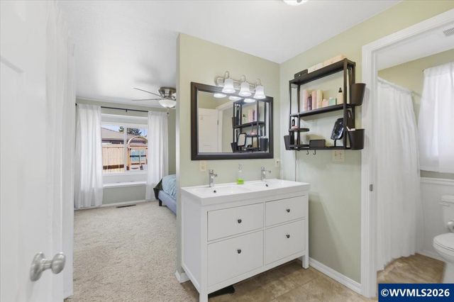 1017 Eastwind Ct N, Keizer, OR 97303