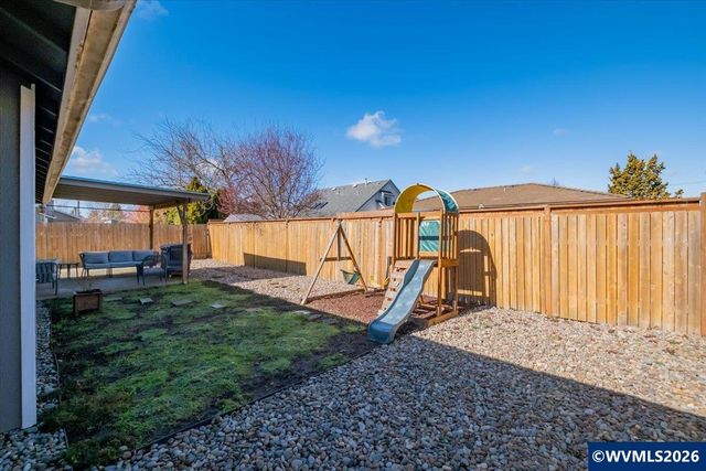 1017 Eastwind Ct N, Keizer, OR 97303