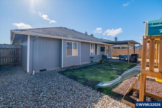 1017 Eastwind Ct N, Keizer, OR 97303