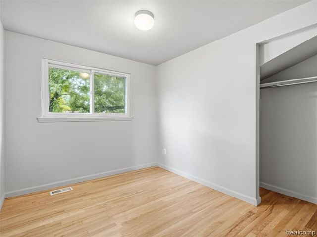 1757 Dover Court, Ypsilanti, MI 48198
