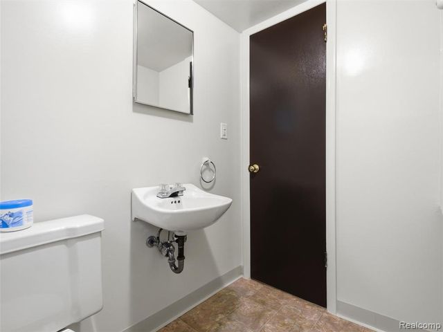 1757 Dover Court, Ypsilanti, MI 48198