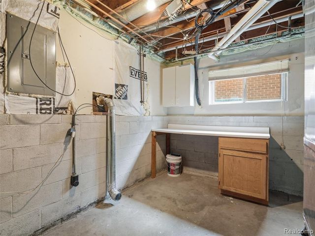 1757 Dover Court, Ypsilanti, MI 48198