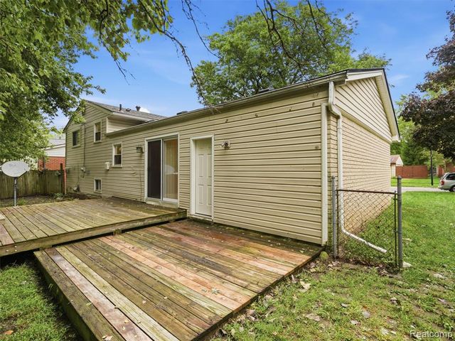 1757 Dover Court, Ypsilanti, MI 48198