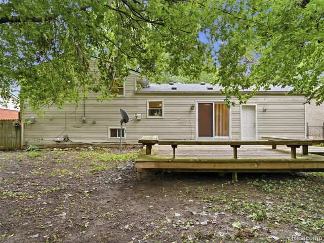 1757 Dover Court, Ypsilanti, MI 48198