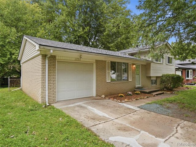 1757 Dover Court, Ypsilanti, MI 48198