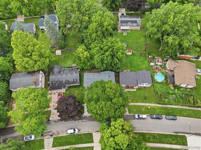 1757 Dover Court, Ypsilanti, MI 48198