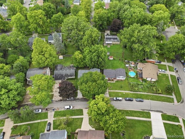 1757 Dover Court, Ypsilanti, MI 48198