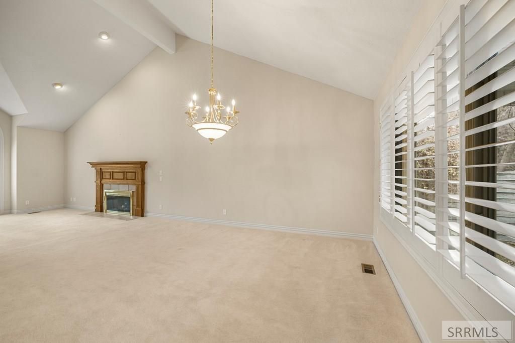 Image 5 of property listing at 3453 Sun Circle, Idaho Falls, ID 83404