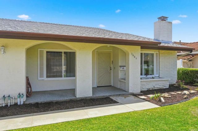 1609 David Drive, Escondido, CA 92026