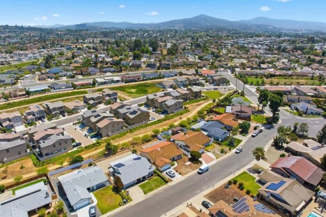 1609 David Drive, Escondido, CA 92026