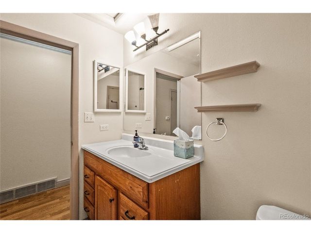 10325 W 16th Ave, Lakewood, CO 80215