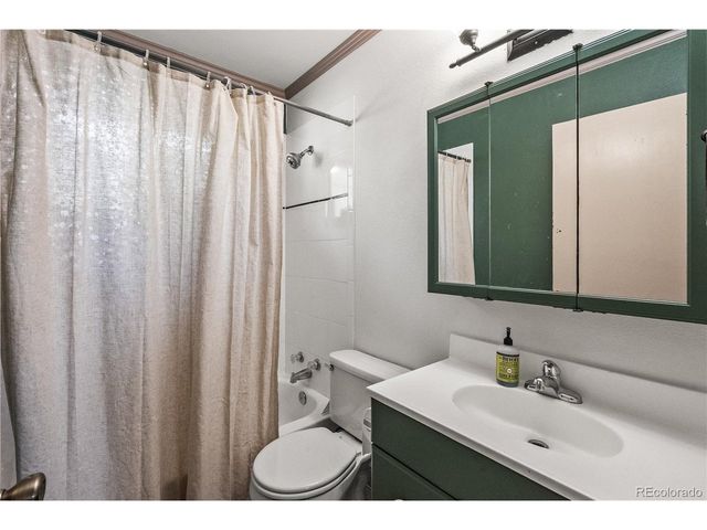 10325 W 16th Ave, Lakewood, CO 80215