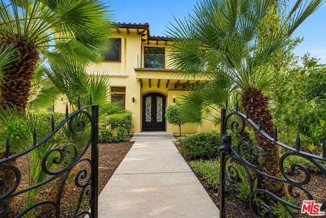1126 Yale Street, Santa Monica, CA 90403