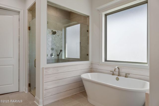 309 Last Quarter Drive, Youngsville, LA 70592