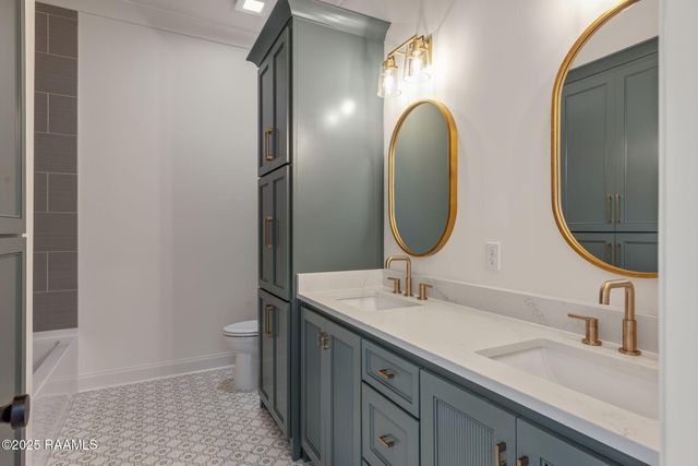 309 Last Quarter Drive, Youngsville, LA 70592