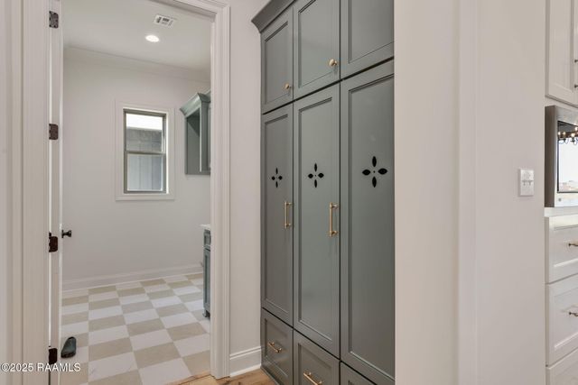 309 Last Quarter Drive, Youngsville, LA 70592